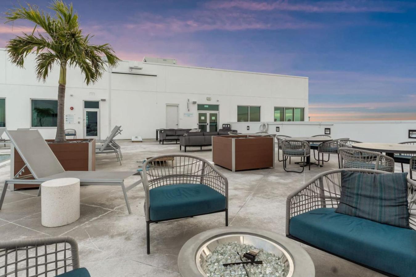 Modern 2 Bed Getaway Steps From Tropicana Field St. Petersburg Esterno foto